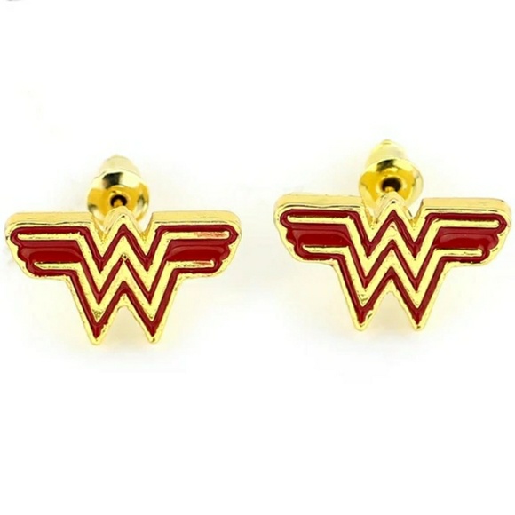 Jewelry - 💥 Wonder Woman Earrings